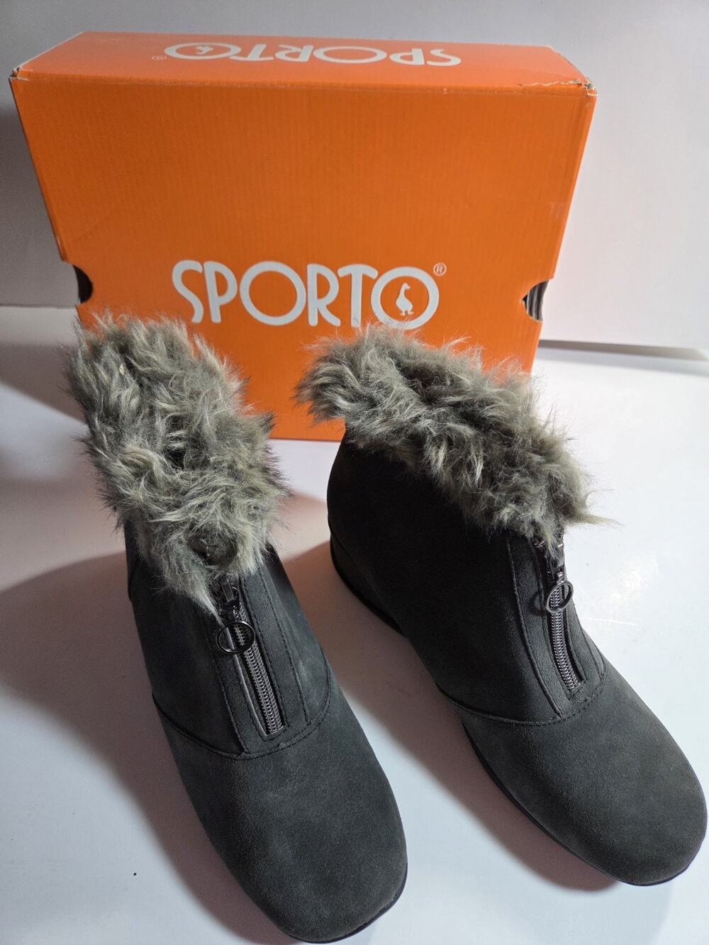 New Sporto "Jessie" suede furlined boots size 8.5M